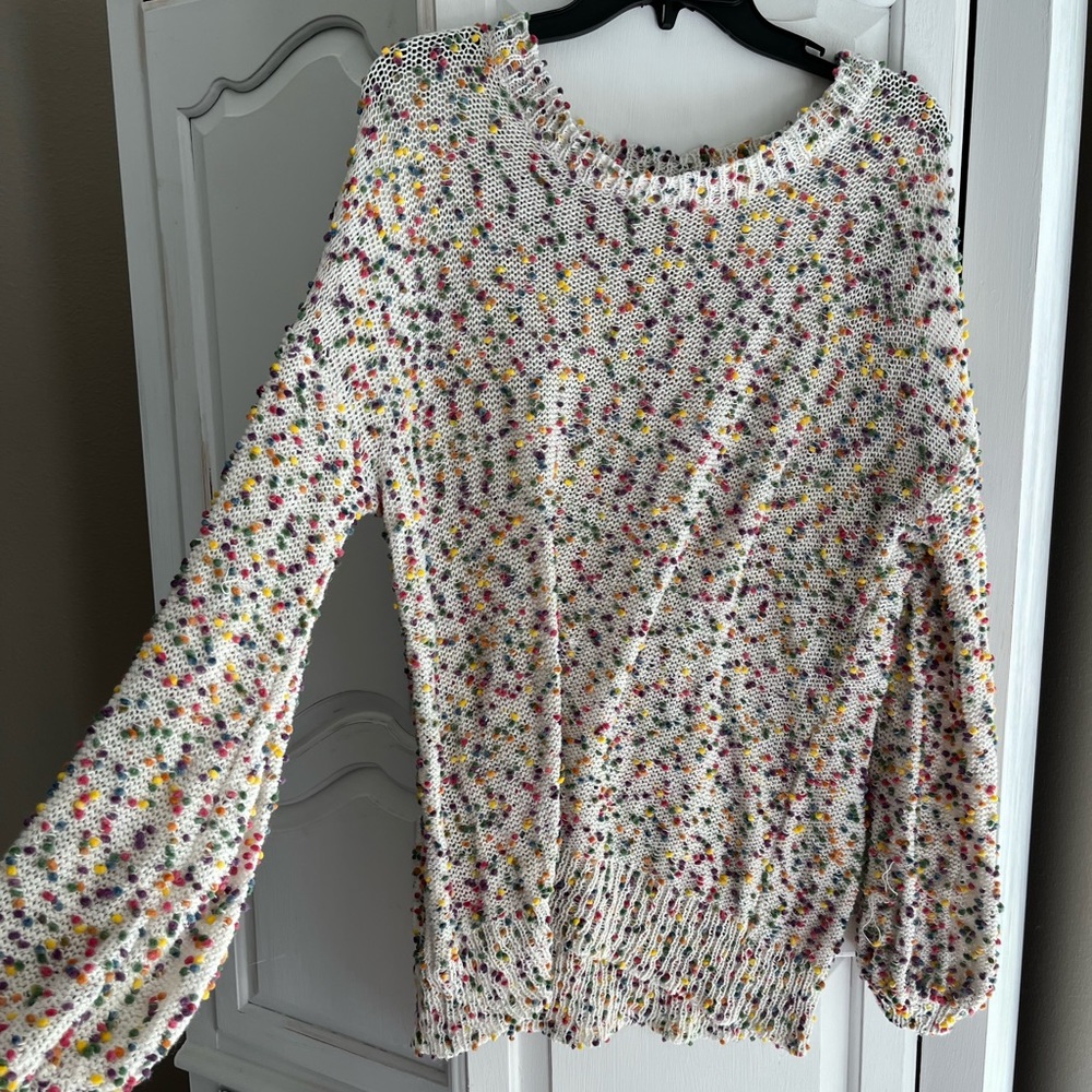 Size large women’s boutique sweater